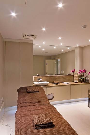 Massage bed in a treatment room
