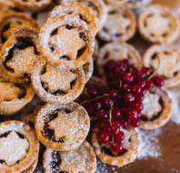 Mince pies and cranberries
