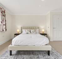 Clevedon 6 Elmsley Lodge master bedroom