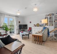 11 Lyons Mews at Redwood - Living room