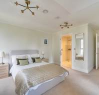 33 Pembroke Court master bedroom and ensuite