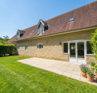 20 Garden Walk at Mote House - Exterior Rear
