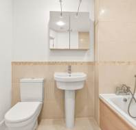 3 Clevedon House at Clevedon - Bathroom