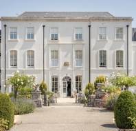 10-Inglewood-House-Inglewood-exterior-1