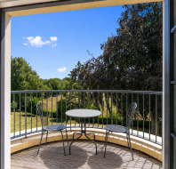 14-Smyth-Court-Redwood-balcony