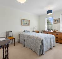 14-Smyth-Court-Redwood-bedroom-1
