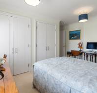 14-Smyth-Court-Redwood-bedroom-2