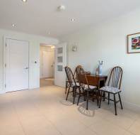 14-Smyth-Court-Redwood-dining