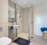 14-Smyth-Court-Redwood-shower-room
