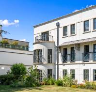 14-Smyth-Court-Redwood-exterior-2