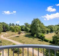 14-Smyth-Court-Redwood-view
