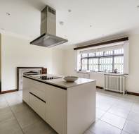 4-Stanbridge-Manor-Stanbridge-Earls-kitchen