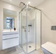 4-Stanbridge-Manor-Stanbridge-Earls-shower-room