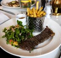 Summer menu - Minute steak with peppercorn sauce and fries
