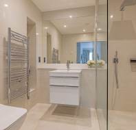 4 Hudson Place at St Elphin's Park - Master ensuite shower room