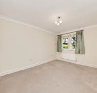 11-Padgetts-Court-Clevedon-bedroom-2