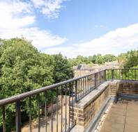 16-Beech-Court-Willicombe-Park-balcony
