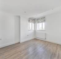 16-Beech-Court-Willicombe-Park-bedroom-1-2