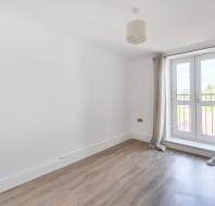16-Beech-Court-Willicombe-Park-bedroom-2-2