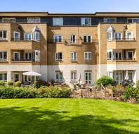 16-Beech-Court-Willicombe-Park-exterior