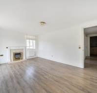 16-Beech-Court-Willicombe-Park-living-room