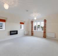 8-Newbold-Court-Binswood-living-dining