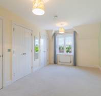 8-Newbold-Court-Binswood-main-bedroom