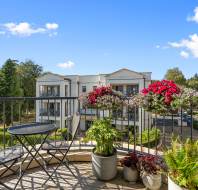 9-Lyons-Mews-Redwood-terrace