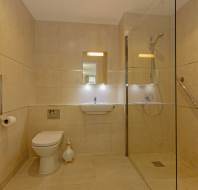 11-Robinson-Court-St-Elphins-Park-en-suite-1
