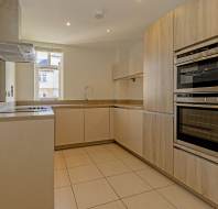 11-Robinson-Court-St-Elphins-Park-kitchen-1