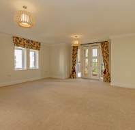 11-Robinson-Court-St-Elphins-Park-reception-room