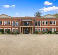 4 West Court at Redwood - exterior