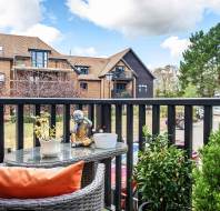7-Danvers-Lodge-Stanbridge-Earls-balcony