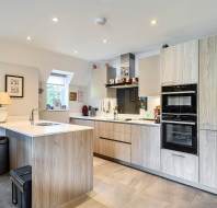 7-Danvers-Lodge-Stanbridge-Earls-kitchen-2