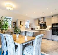 7-Danvers-Lodge-Stanbridge-Earls-kitchen-diner-2
