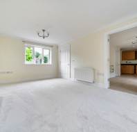 7-Garden-Walk-Mote-House-living-room-2