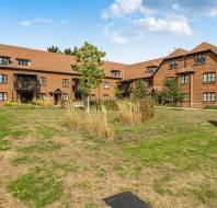 25 Kenne Court at Stanbridge Earls - exterior