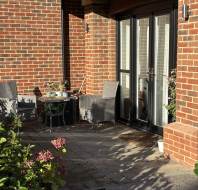 25 Kenne Court at Stanbridge Earls - terrace