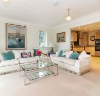 5 Osborne Place at Chalfont Dene - living room