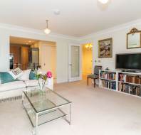 5 Osborne Place at Chalfont Dene - living room