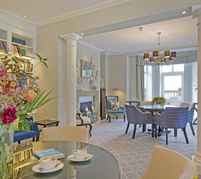 Luxury lounge in beige and blue colours