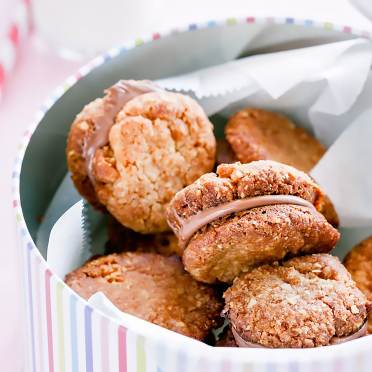 Cakes in a tin