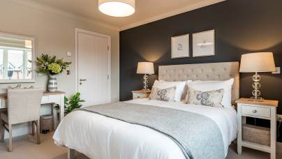 Double bedroom with cosy furnishings