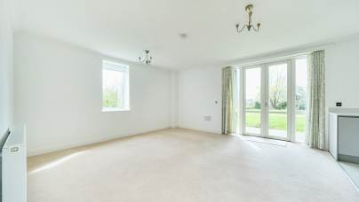 18 Beckings Court at Wycliffe Park - Living room