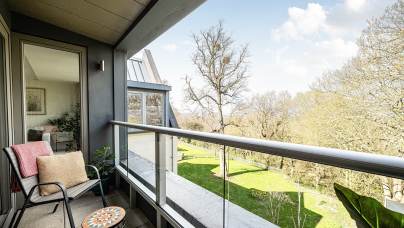 33 Pembroke Court balcony view