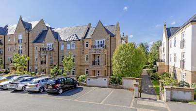 11-Robinson-Court-St-Elphins-Park-front-external-2