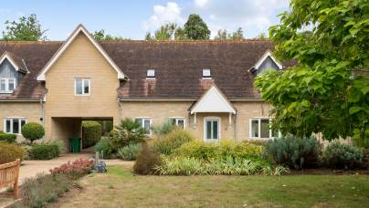 7-Garden-Walk-Mote-House-exterior-1