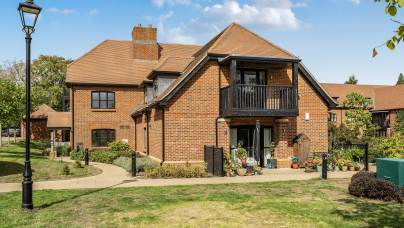 25 Kenne Court at Stanbridge Earls - exterior