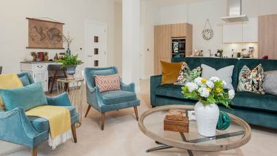 Show apartment living room (for illustration purposes only)