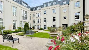 Courtyard garden with seating